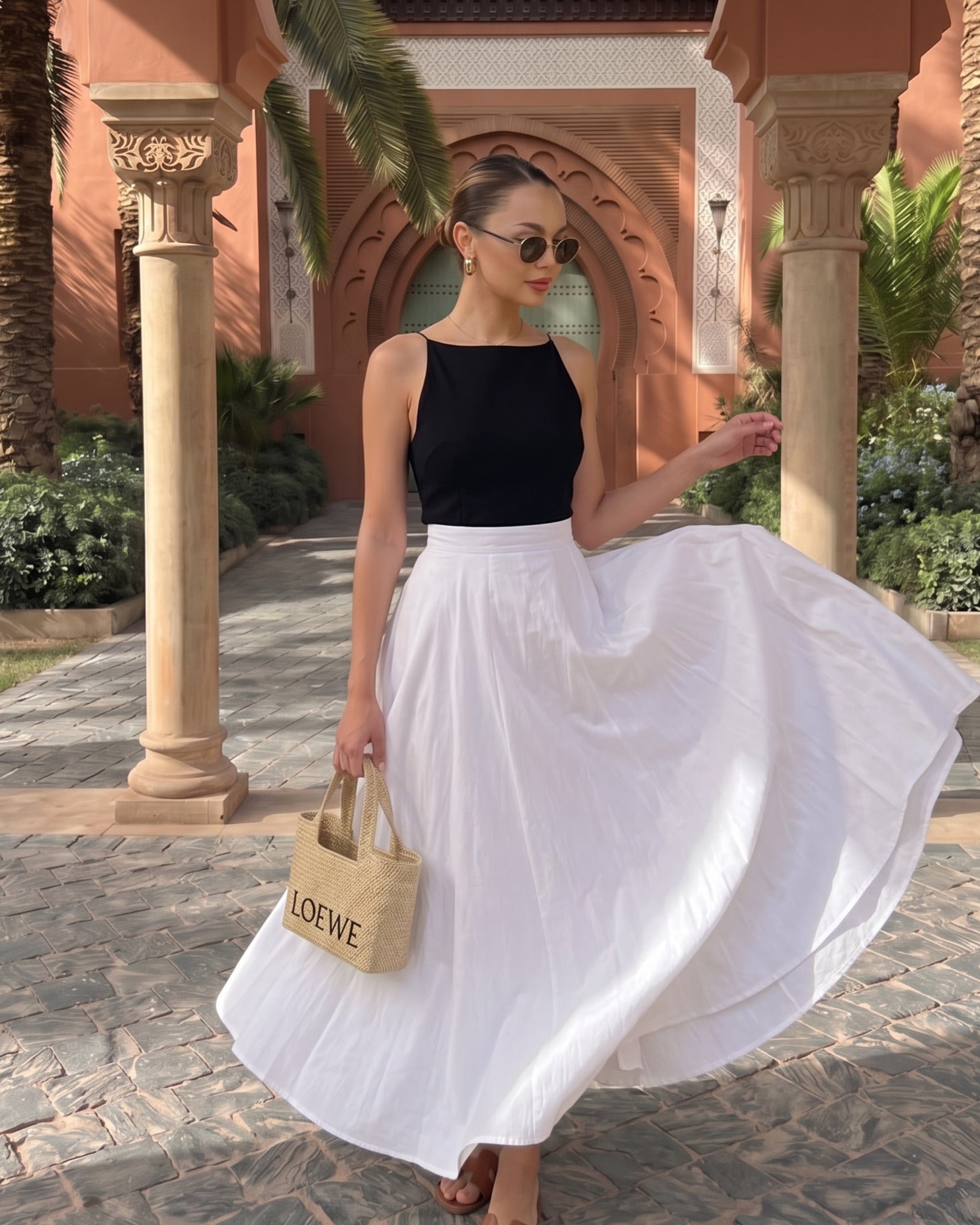Jupe longue blanche taille haute fluide – Élégance minimaliste